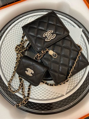Chanel 香奈兒包 Chanel 荔枝紋手機包 + 耳機包