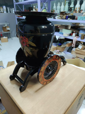 【二手】日本回流樹脂花車博端花瓶，造型非常的漂亮，全品 收藏 古董 舊貨 【尋秦記】-5958