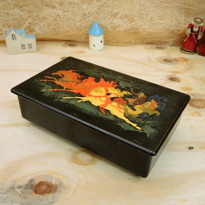 俄羅斯漆器香菸盒, Reuge 28音音樂機芯