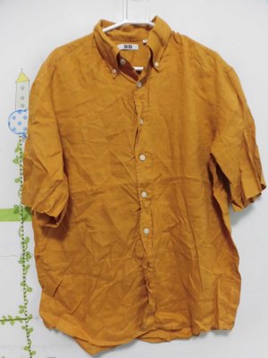 衣市藍~UNIQLO 大U系列 短袖亞麻襯衫 (M~亮土黃~) (230820) (衣21)