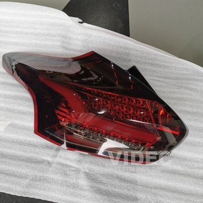 巨城汽車精品 FOCUS 2015-18 MK3.5 紅白晶鑽版 閃電光導 LED尾燈 focus 新竹 威德