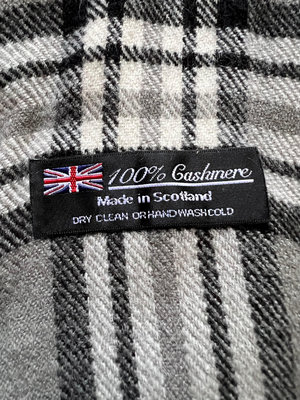 ❤️ 英國 Burberry款100%羊羔毛 蘇格蘭製 格紋圍巾 100%CASHMERE 喀什米爾 羊絨 灰色 女配件 男配件