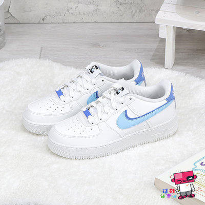 球鞋補習班NIKE AIR FORCE 1 GS 奶白叮噹藍低筒雙勾女大童復古鞋DQ0359