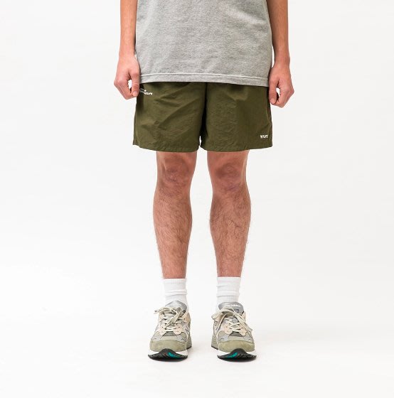 wtaps ACADEMY SHORTS NYLON. TAFFETA minnade-ganbaro.jp