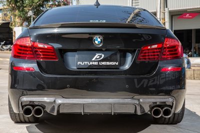 【政銓企業有限公司】BMW F10 F11 碳纖維 卡夢 V款 V牌 1:1  後下巴 後中包 535 550 免費安裝