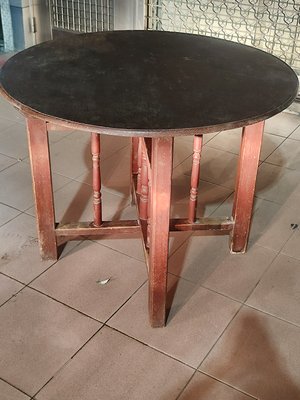 典藏一張台灣早期的檜木整塊版的圓桌子~完美的老品相!