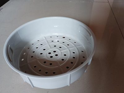下殺！出清！電子鍋的蒸盤，一般鍋子可以用，直徑22公分，高度8.5公分,完美主義者不要來！！  蒸包子，饅頭，青菜  @可做洗菜、水果濾藍，