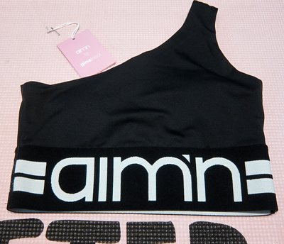 瑞典AIMN瑜珈健身時尚品牌aim'n X Gina Tricot削肩斜肩設計半截式運動上衣內衣sport bra附胸墊