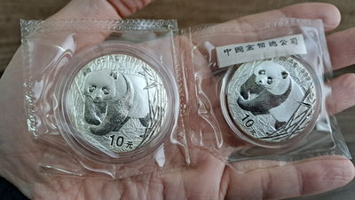 絕版 中國 999純銀純銀 紀念幣 2001-2006年 1盎司/oz 熊貓 銀幣共6顆1套  品相如圖 值得收藏