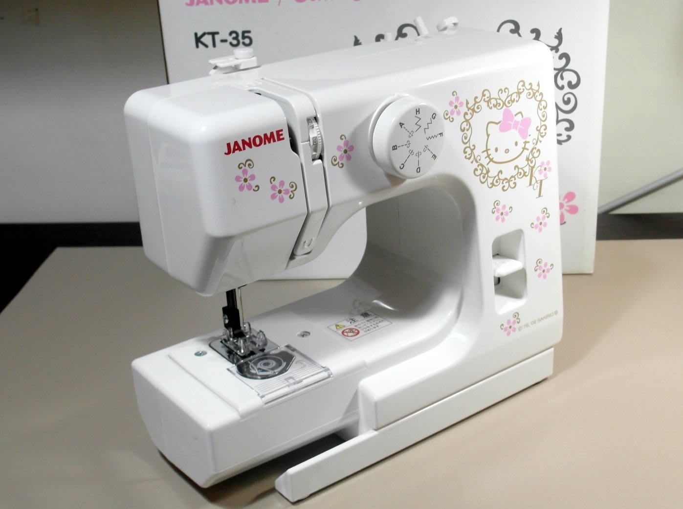 Janome Hello Kitty Sewing Machine Electric Sewing Machine KT-35