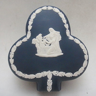 【二 三 事】英國製Wedgwood波特蘭碧玉浮雕桃形珠寶盒/飾品盒