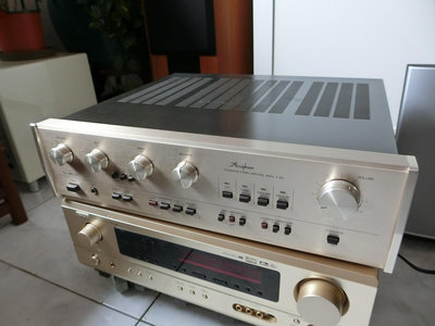 Accuphase E-204  立體聲綜合擴大機