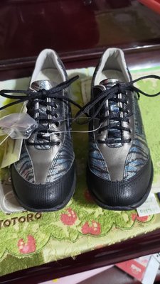 全新 克娌米亞 CRIMEA  氣墊 牛皮 手工 台灣製 健美鞋 35號小尺碼 1980