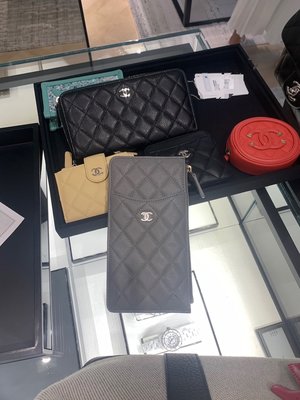 Chanel 手機包/多功能手拿包 灰色荔枝皮 新色 康朋總店白盒😍 超稀有 甜甜價📩