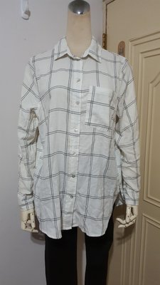 瑞典H&M品牌米白格紋棉質襯衫#40(適L~XL)*250元直購價*