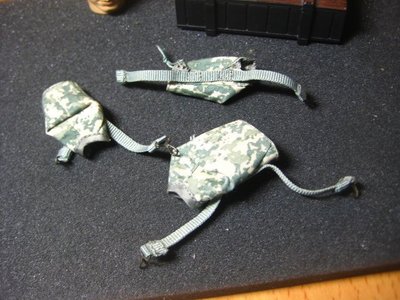 G8Q3工兵裝備 mini模型1/6數位迷彩小型裝備或風鏡用拉鍊保護套一個