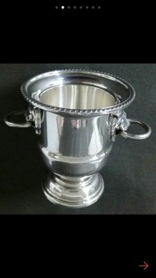 34 高級英國厚重鍍銀杯 Silver Plated Fancy Lion Chalice cup
