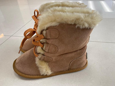 H&M時尚綁帶刷毛厚底雪靴