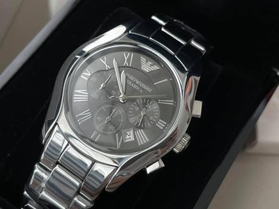 EMPORIO ARMANI 灰色錶盤 銀色陶瓷錶帶 石英 羅馬刻度 三眼計時 男士手錶 AR1465