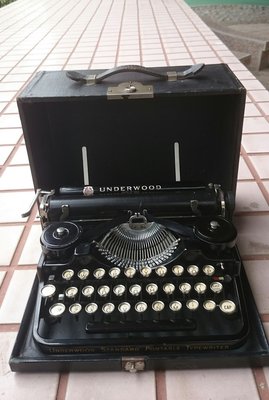 Memory &amp; Memory~Underwood  Mini古董打字機