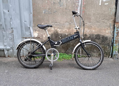 二手~GIANT捷安特 20吋 6段轉把變速 鋁合金折疊腳踏車 最大機動耐用小折車 腳踏車 單車~功能正常