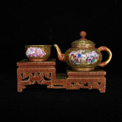 清乾隆琺瑯彩羅漢紋茶具，底座7.8×23×10.3，壺11×17，杯4.5×7.8，T087000-400
