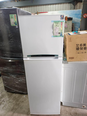 【尚典中古家具】SANYO白色台灣三洋節能冰箱（250L）( 1級節能）（2021年）中古 二手.電冰箱.雙門冰箱.家用冰箱.節能冰箱