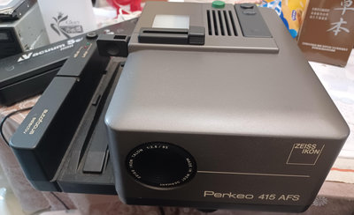 ╭✿㊣ 二手 ZEISS IKON 幻燈片投影機【Perkeo 415 AFS】德國製造 缺片匣 不確定好壞,當零件機賣 特價 $799 ㊣✿╮