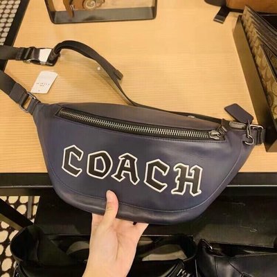 小皮美國正品代購 COACH 76925 新款男士胸包 光面牛皮logo印花腰包 斜背包 簡約時尚 附購證