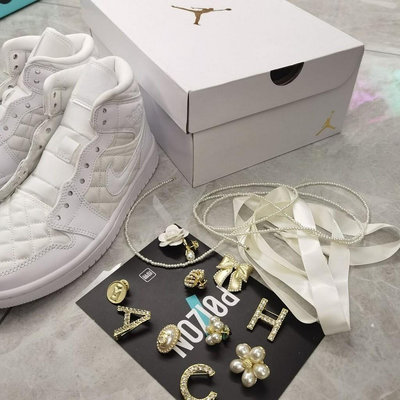 Nike air Jordan1mid DB6078-100菱格紋 小香奈兒 白銀款 女鞋