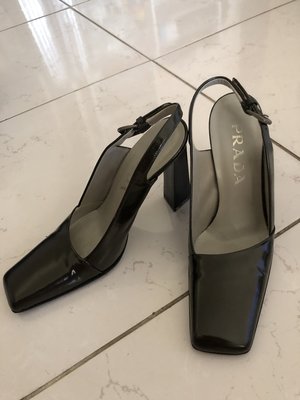 Prada 正品精品鞋九成五新優雅高跟鞋，原價2萬初