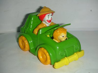 A商.(企業寶寶玩偶娃娃)少見1996年麥當勞發行麥當勞叢林探險隊-麥當勞叔叔吉普車!--距今已有23年歷史!