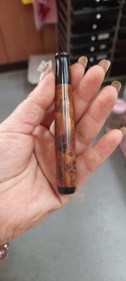 CMNSEZ93超群香業 香木藝品創作材專賣 北越肖楠樹瘤 木製菸嘴