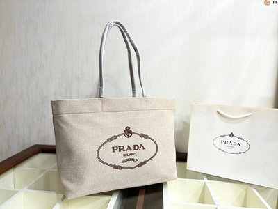 Connie代購#Prada 普拉達購物袋 手提包 帆布包 腋下包 單肩側背包 通勤包 尺寸38.14.30cm氣質經典 三號店