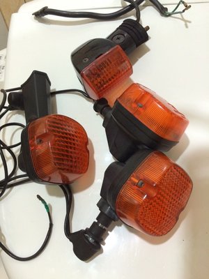 日本本田Honda CB400n 方向燈（單個800元）/品相良好可使用/重型機車零件/新竹市可面交
