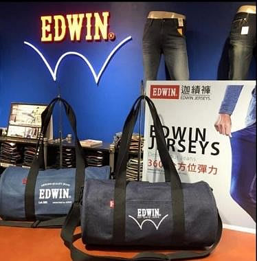 7-11X EDWIN 聯名經典丹寧牛仔帆布，圓筒包 HSD12