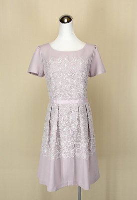 ◄貞新二手衣► IRIS 艾莉絲 粉紫雕花圓領短袖棉質洋裝XL號(22922)