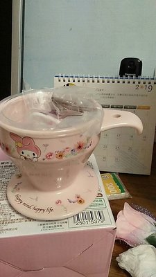 2019植得期待-三麗鷗盆栽陶瓷杯組-Hello Kitty*美樂蒂咖啡濾杯(種子:紫蘇)