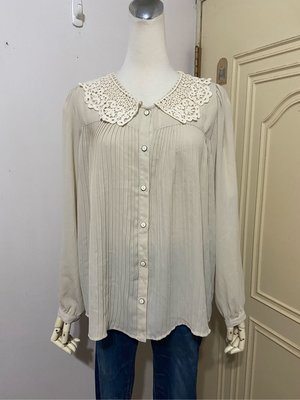 日本noble coton品牌卡其色布蕾絲圍領細百褶傘狀雪紡衫L號*250元直購價*