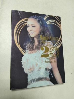 日本:安室奈美惠[2012五大巨蛋巡迴演唱會]2013艾迴雙CD+DVD
