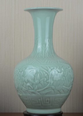 陶瓷雕刻藝術花瓶 湖綠青瓷浮雕花瓶賞瓶陶藝品手工陶瓷瓶 簡約典雅插花花器擺飾陶瓷花瓶禮物居家裝飾瓶