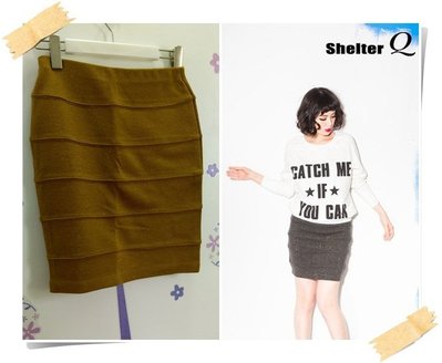 。日本Shelter Q(SQ)【全新專櫃商品】麻黃色 性感合身款金蔥點點蛋糕層疊造型全彈性混紡窄裙。F號