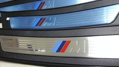 ￼（B&amp;M原廠精品）BMW F10 F11 M版 正原廠迎賓飾板 登車踏板 迎賓戶定 520i 20d 25i 30d 35id