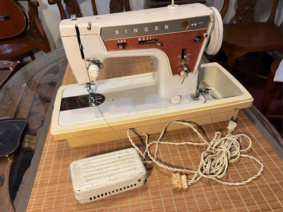早期勝家SINGER 七巧 縫紉機 282型 電動裁縫機
