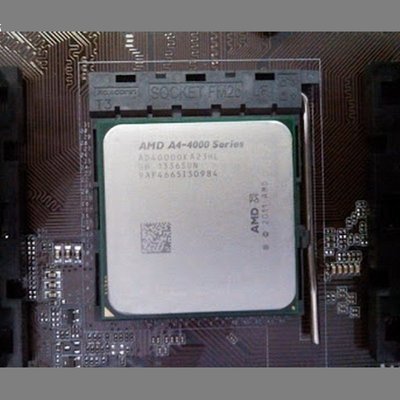 AMD A4-4000【3.0G】處理器 + 微星 FM2-A55M-E33 主機板整套賣、含原廠風扇與後擋板