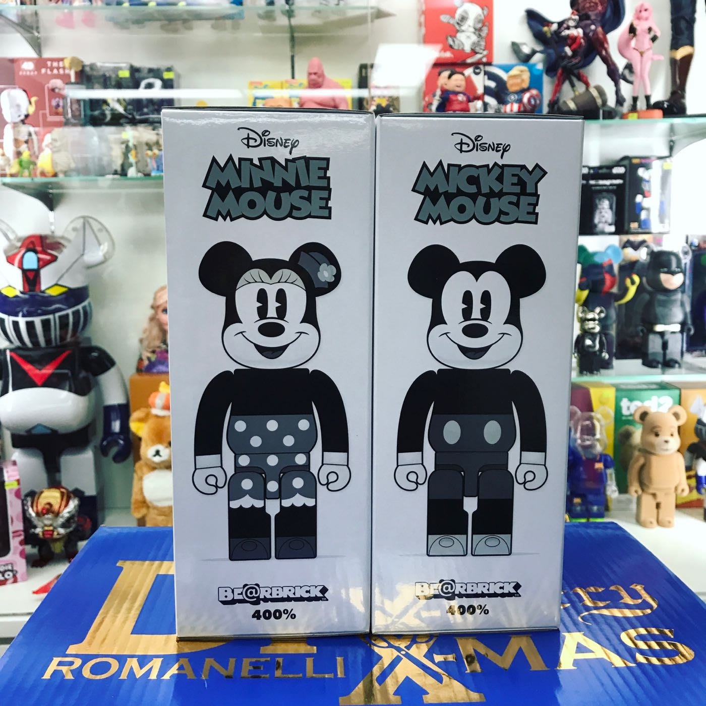 Bearbrick Mickey & Minnie Mouse 400% B&W Ver. 米奇老鼠-Yahoo香港拍賣