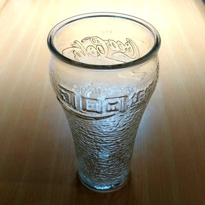 《NATE》台灣懷舊早期水杯&amp;企業商標收藏之【請喝可口可樂】中文浮雕曲線杯
