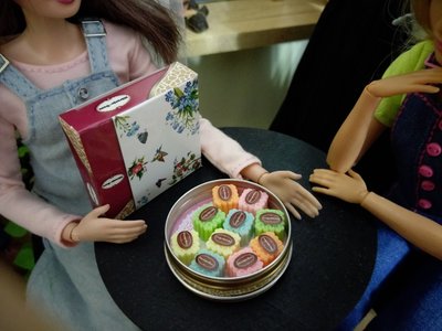 1:6六分娃娃食玩甜點月餅蛋糕模型微型攝影拍照道具，一包五個(不含鐵盒與包裝盒)
