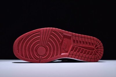 100％原廠代購Air Jordan 1 Retro Banned AJ1 黑紅 禁穿 休閒 籃球鞋 555088-001