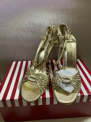 HELENE SPARK金色簍空氣質高跟鞋/公主風高跟鞋/金色高跟鞋